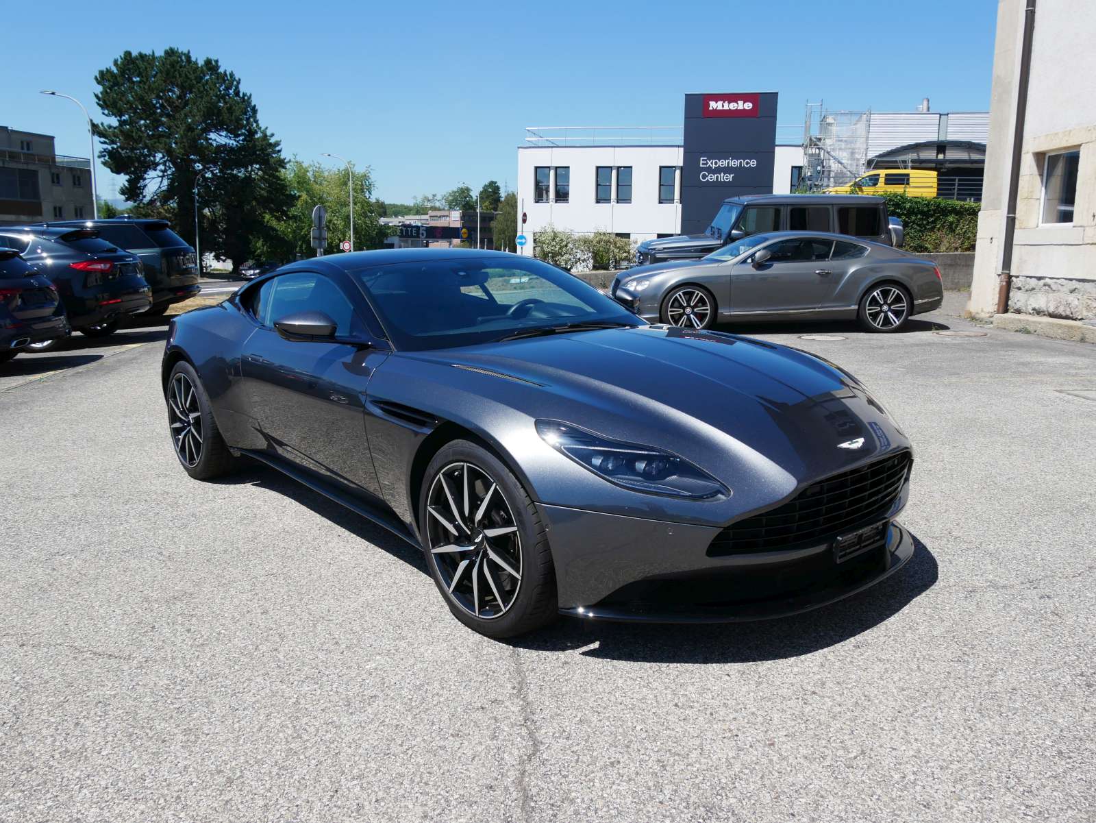 ASTON MARTIN DB11 V8 Touchtronic 3-image-5