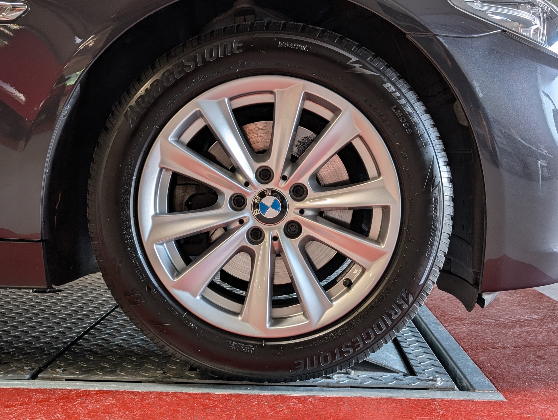 BMW 520d xDrive-image-8