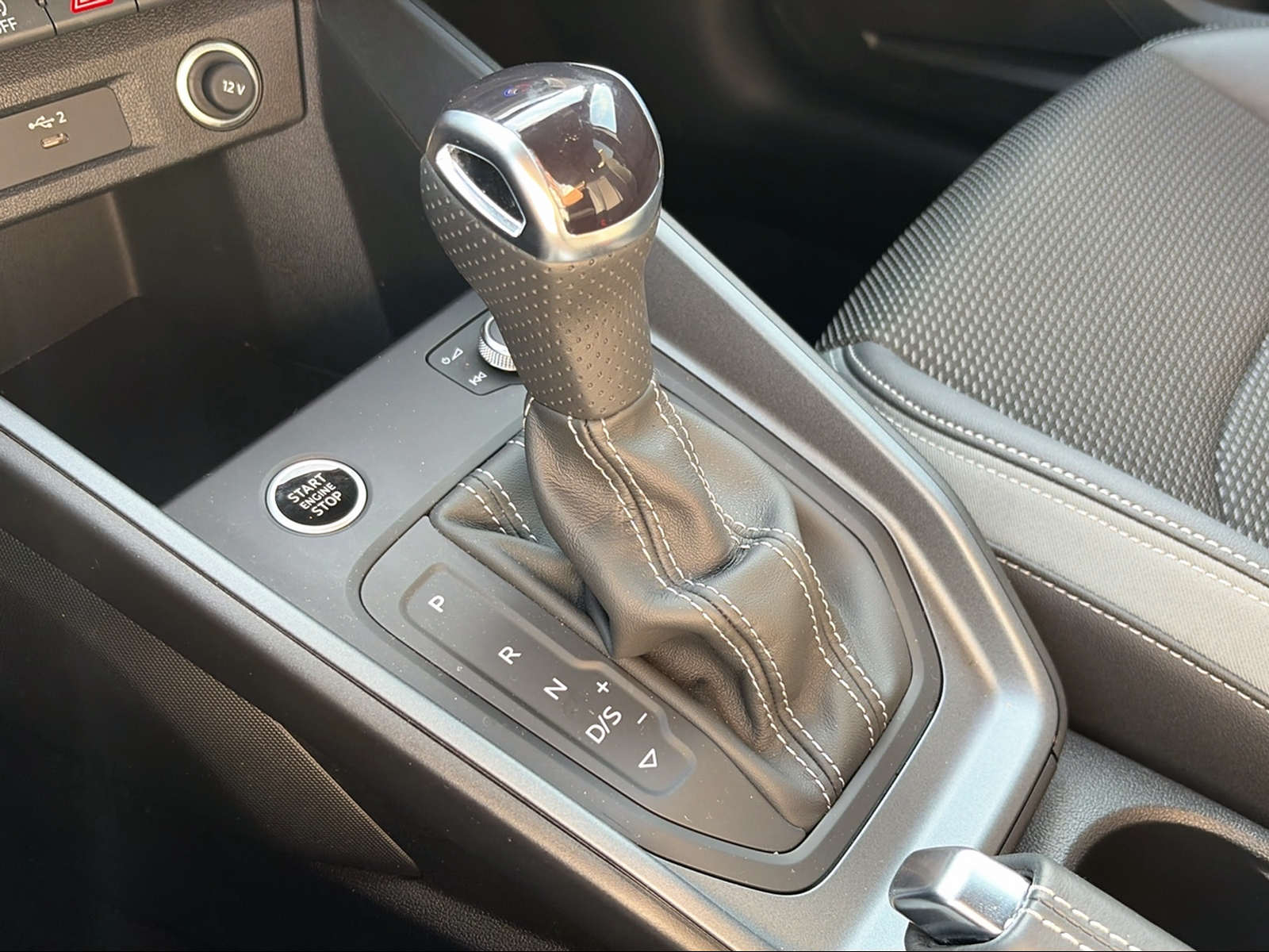AUDI A1 Sportback 30 TFSI Attraction S-tronic-image-19