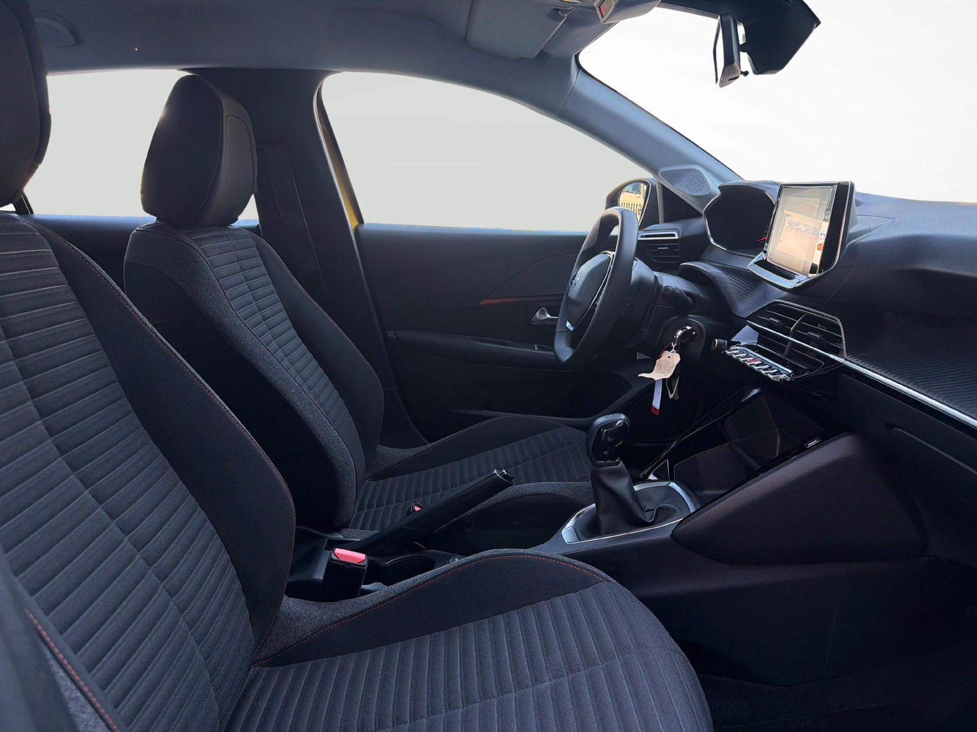 PEUGEOT 208 1.2 PureTech Active-image-9