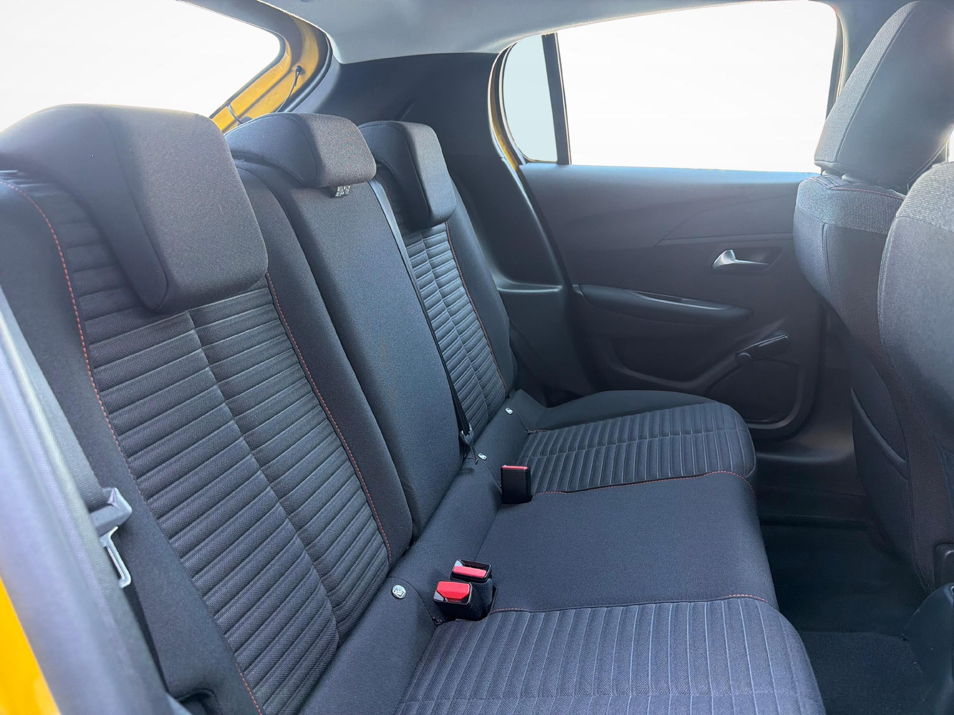 PEUGEOT 208 1.2 PureTech Active-image-15
