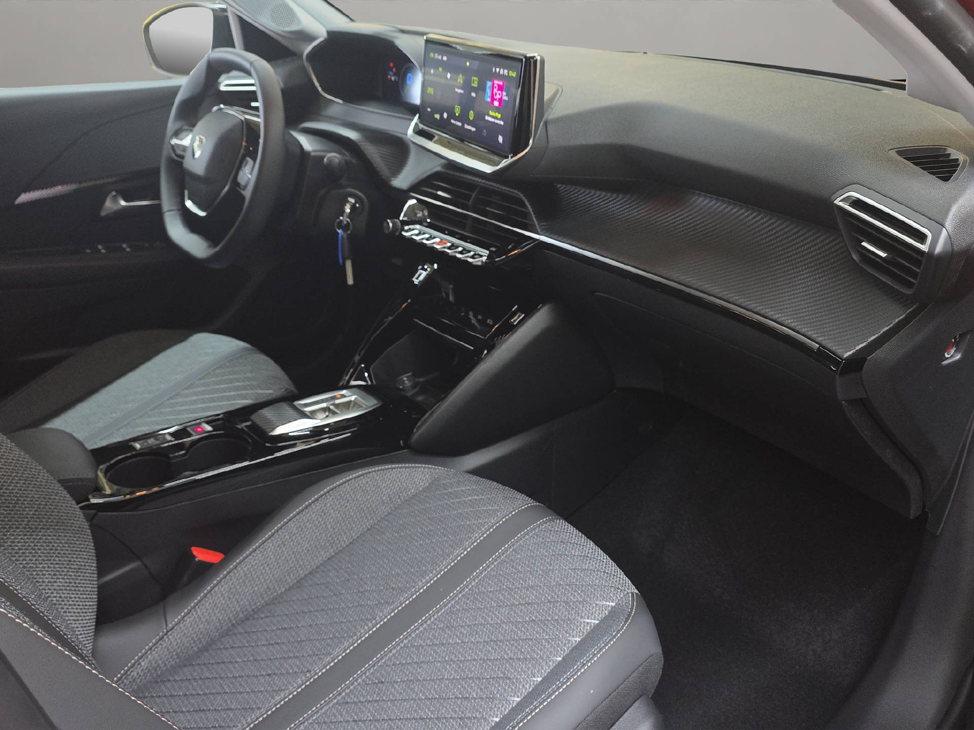 PEUGEOT 208 1.2 Hybrid Allure-image-10