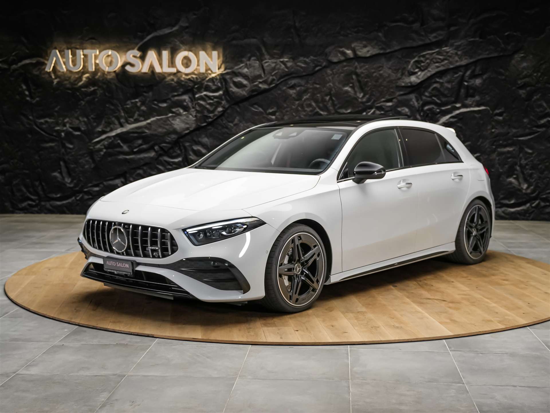 MERCEDES-BENZ A 35 AMG 4Matic 8G-DCT *Panorama*Assistenten*Multibeam-LED*-image-0