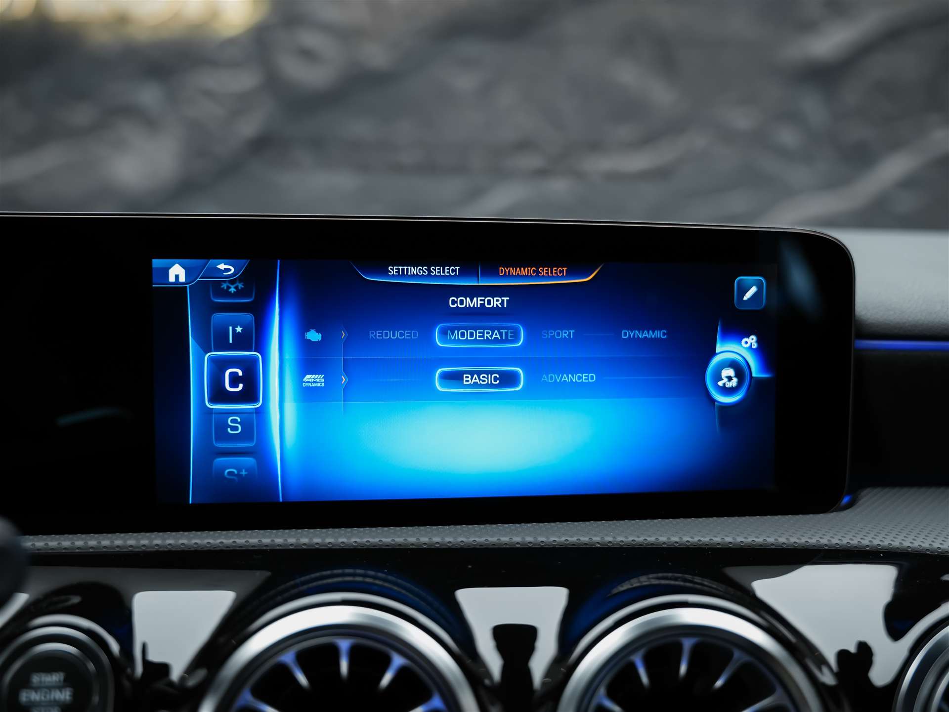 MERCEDES-BENZ A 35 AMG 4Matic 8G-DCT *Panorama*Assistenten*Multibeam-LED*-image-38