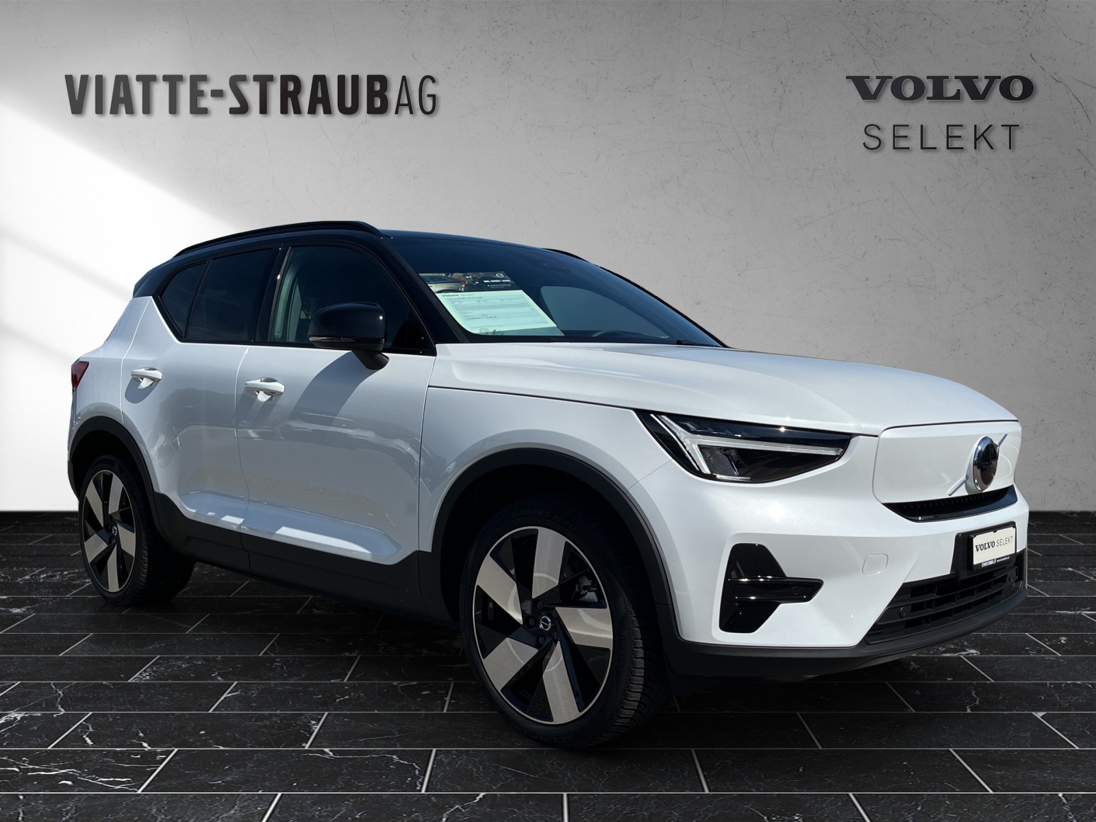 VOLVO XC40 E80 Twin Plus AWD-image-6