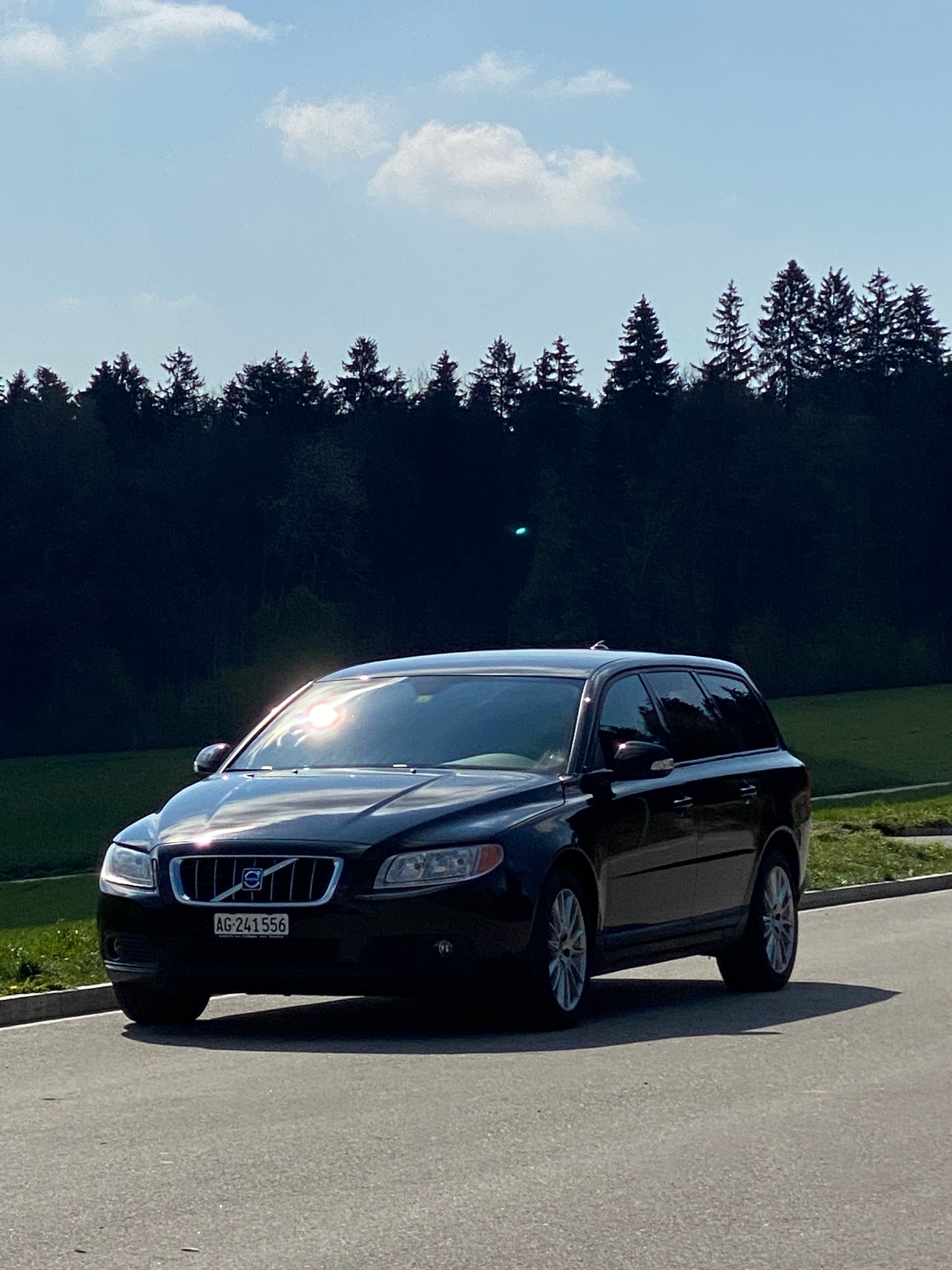 VOLVO V70 2.4 D-image-0