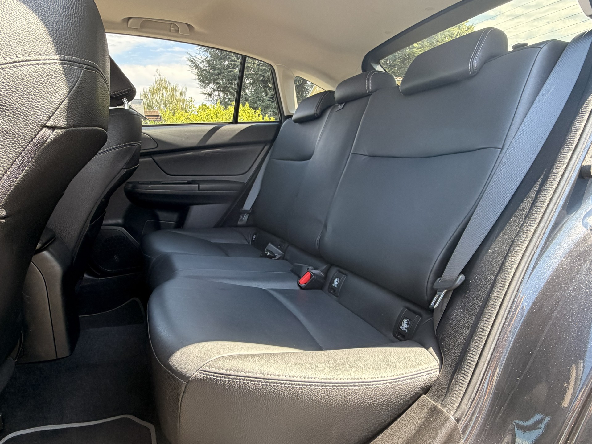 SUBARU XV 2.0 Swiss Two AWD CVT-image-18