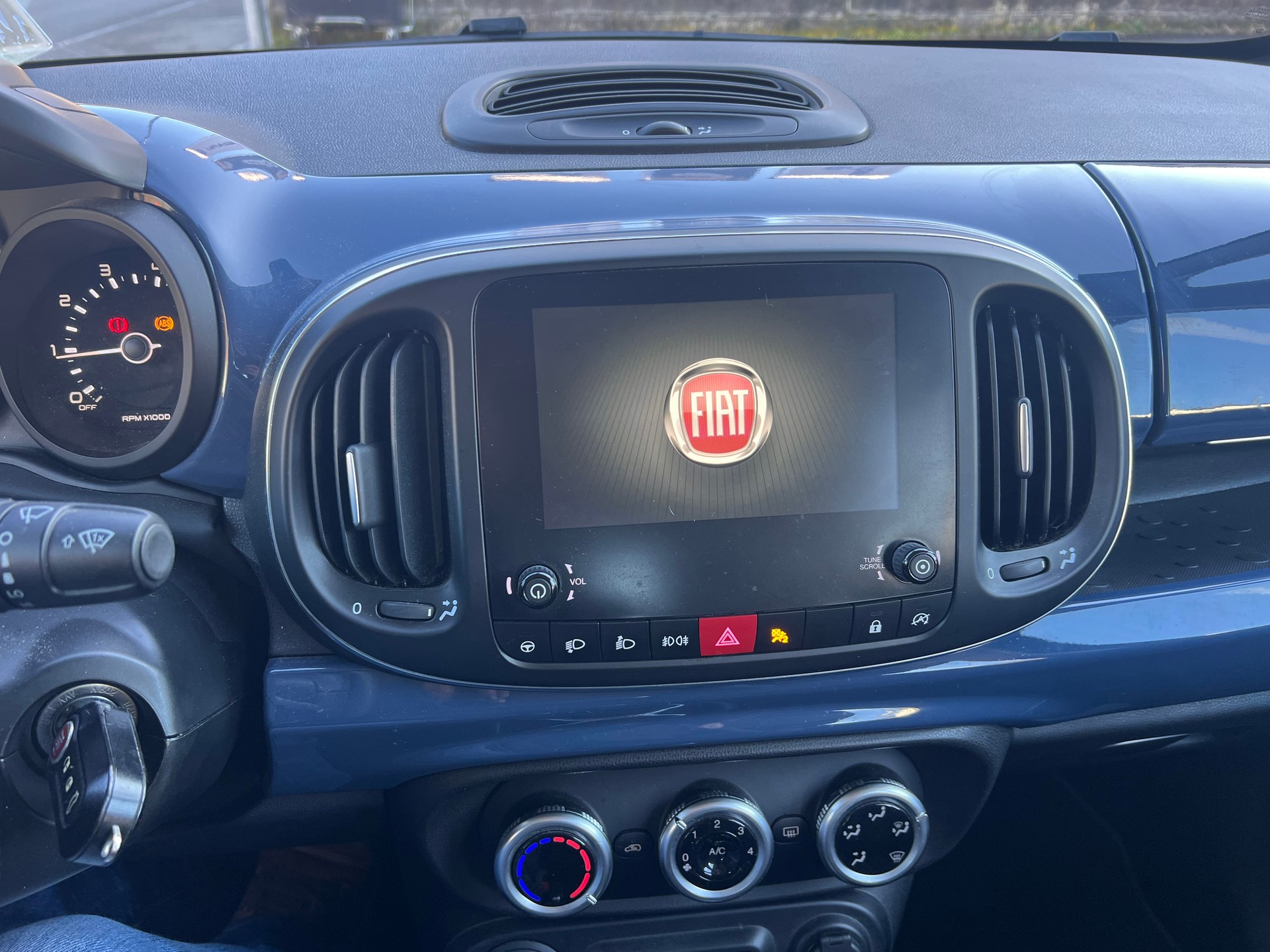 FIAT FIAT 500L Wagon 1.6 JTD Lounge-image-9