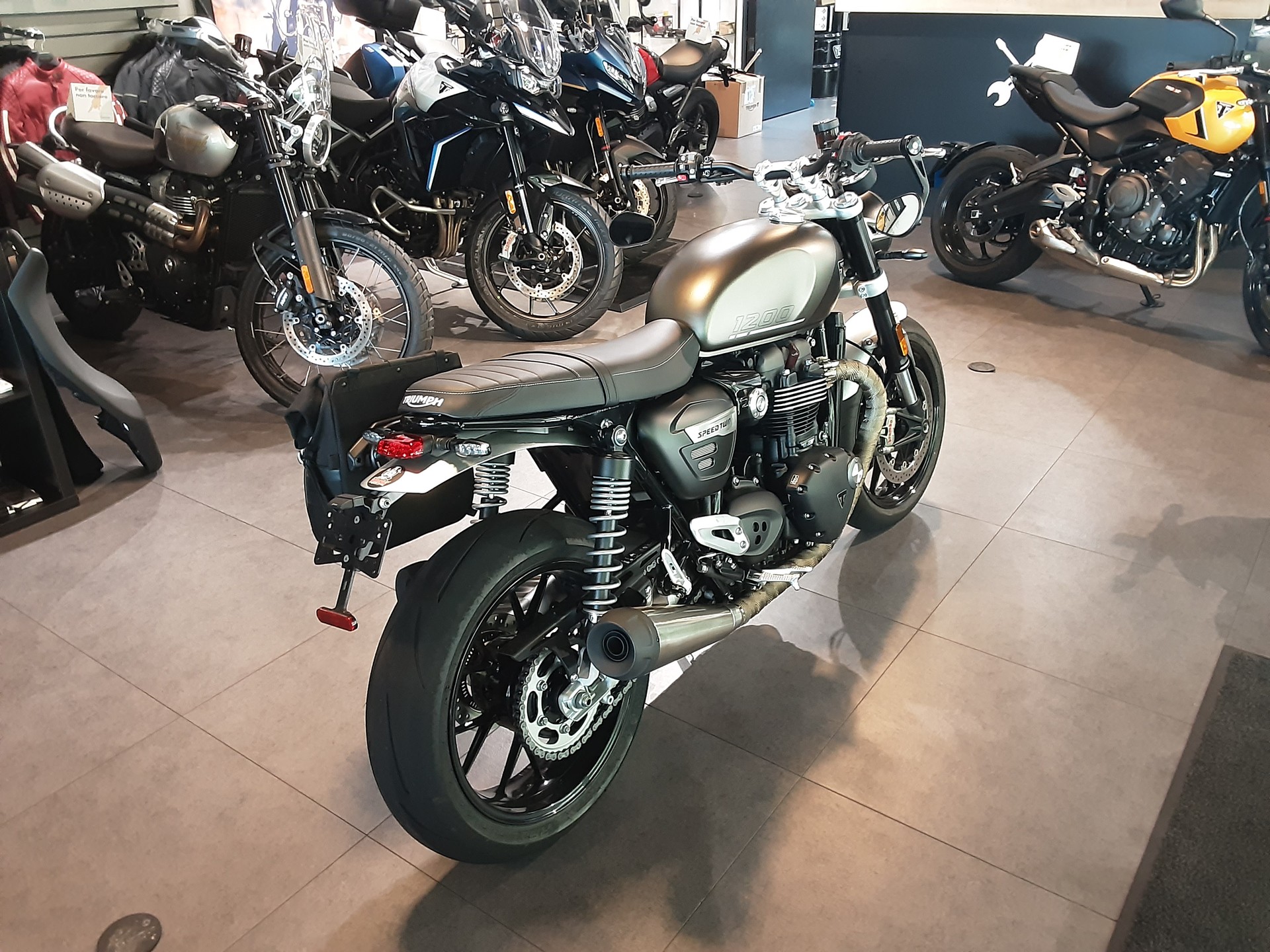 TRIUMPH Speed Twin 1200-image-4