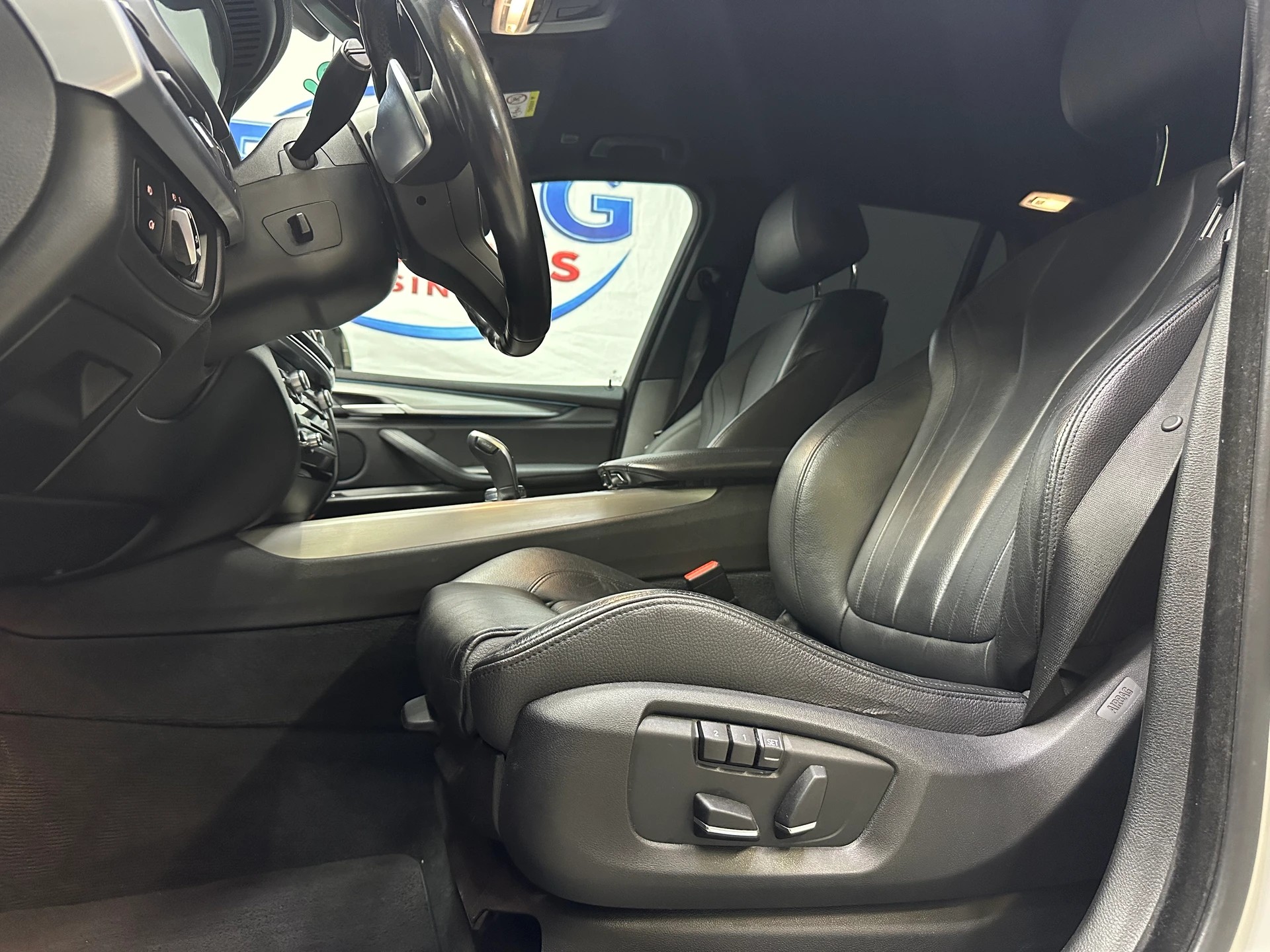 BMW X5 xDrive M50d Steptronic-image-10