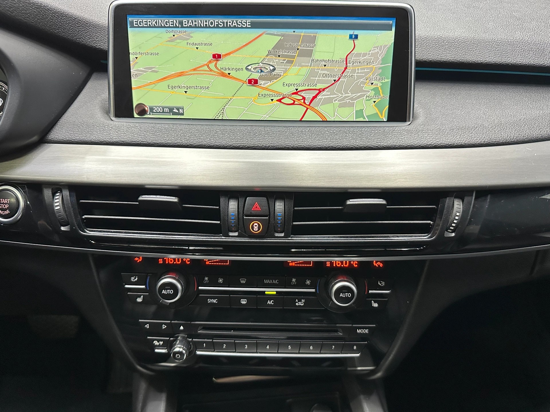 BMW X5 xDrive M50d Steptronic-image-14