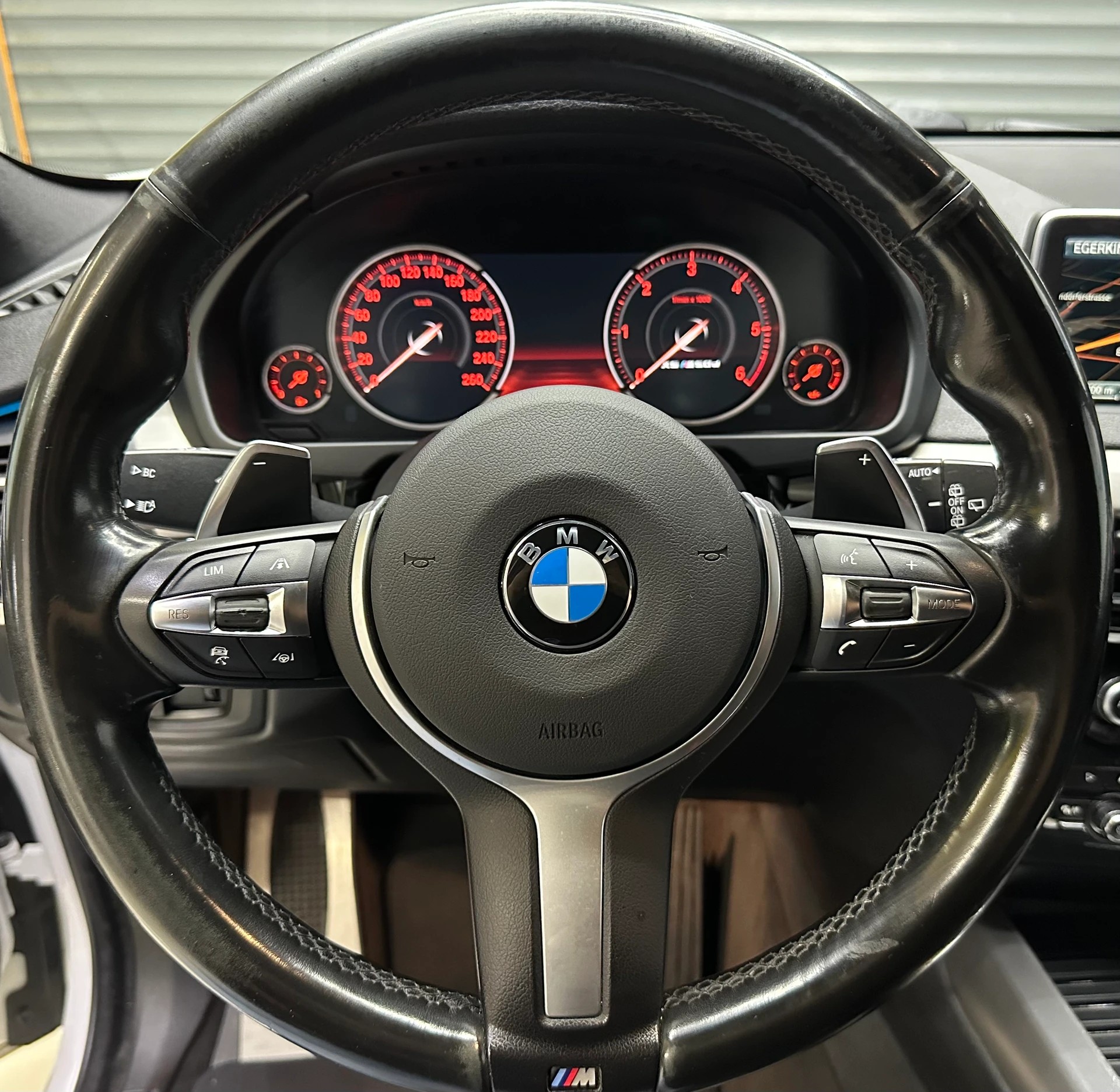 BMW X5 xDrive M50d Steptronic-image-15