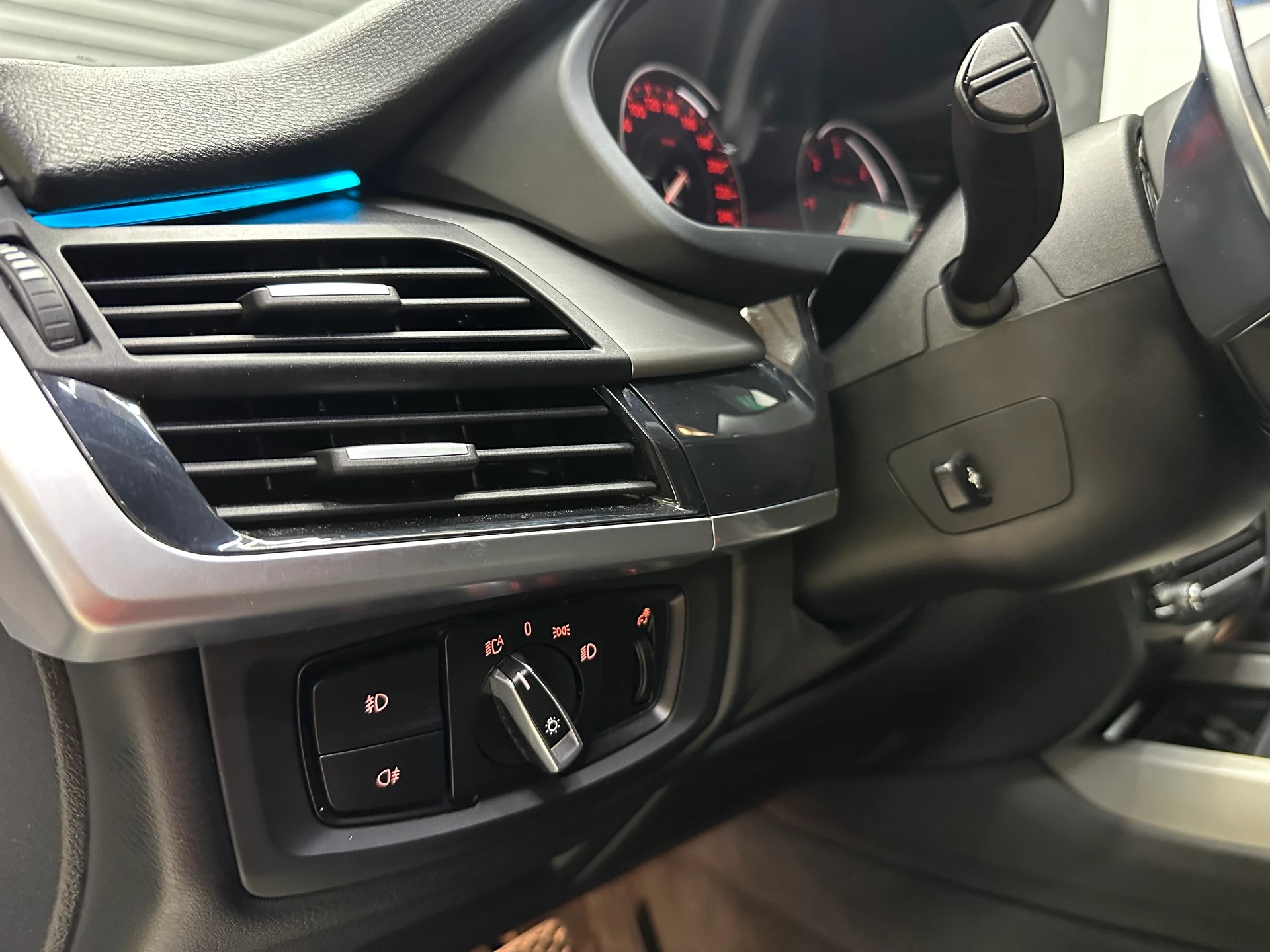 BMW X5 xDrive M50d Steptronic-image-9