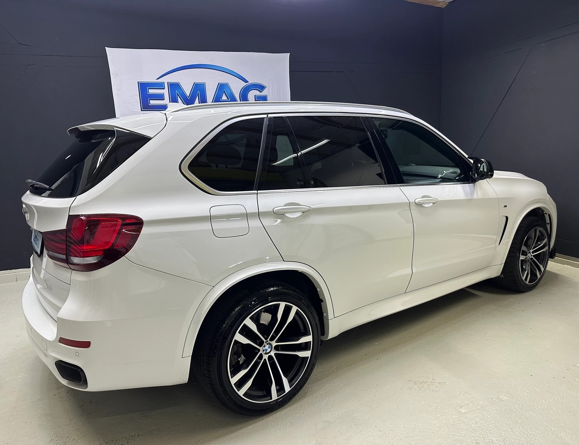 BMW X5 xDrive M50d Steptronic-image-4