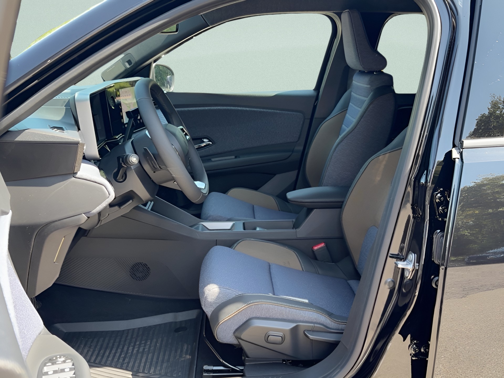 RENAULT R5 E-Tech Comfort Range 52 kWh Techno-image-9