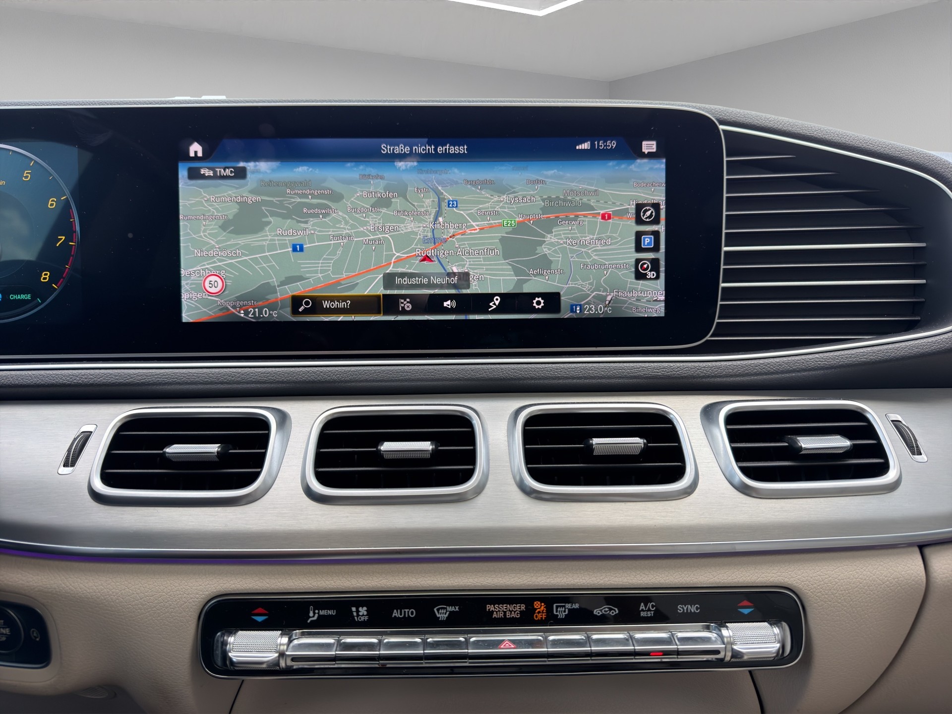 MERCEDES-BENZ GLE 450 4Matic AMG Line 9G-Tronic-image-14