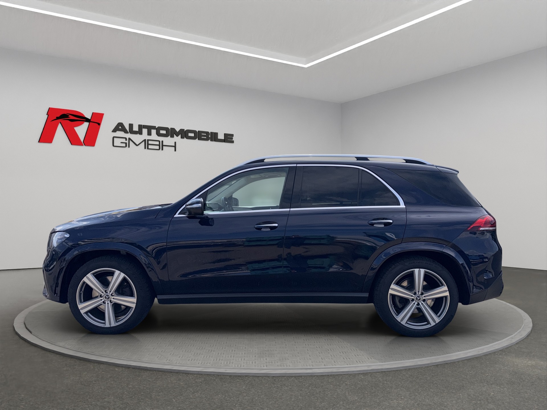 MERCEDES-BENZ GLE 450 4Matic AMG Line 9G-Tronic-image-4