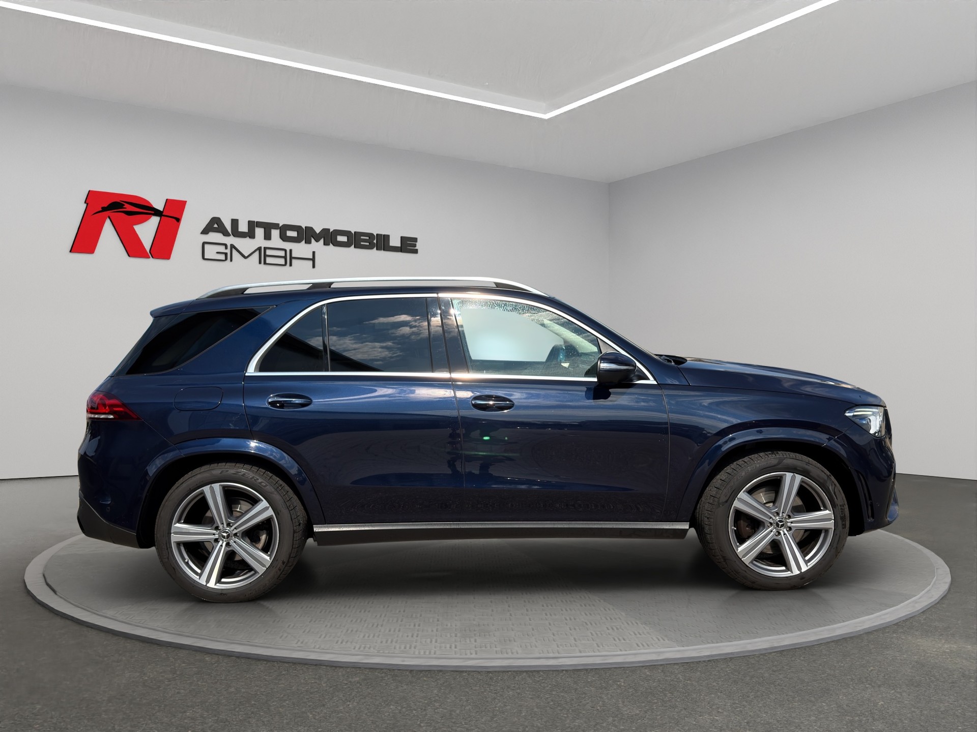 MERCEDES-BENZ GLE 450 4Matic AMG Line 9G-Tronic-image-3