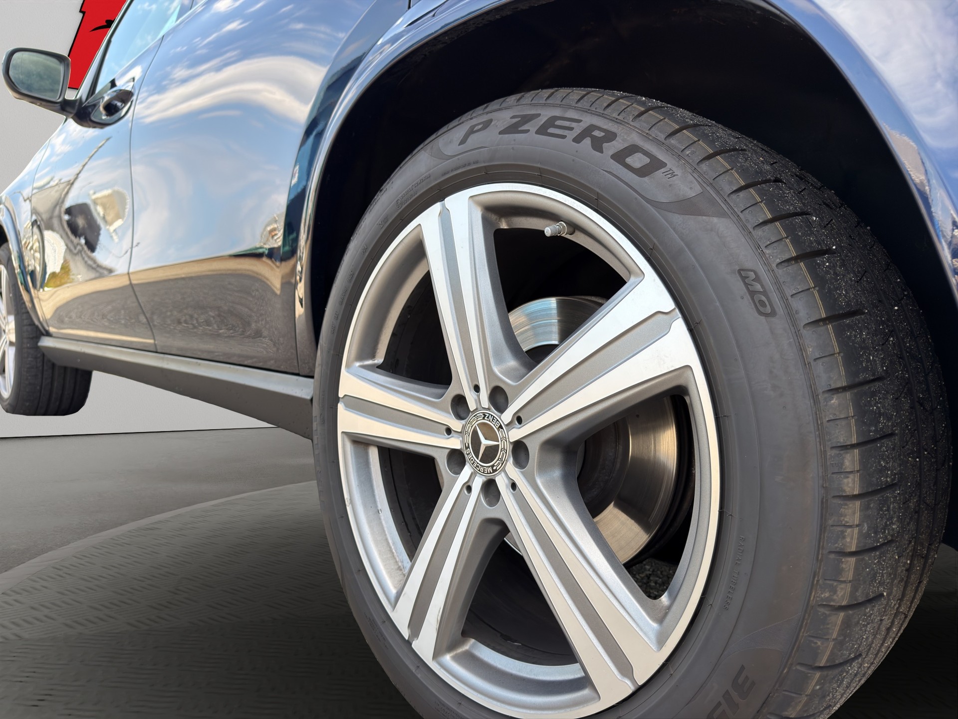 MERCEDES-BENZ GLE 450 4Matic AMG Line 9G-Tronic-image-18