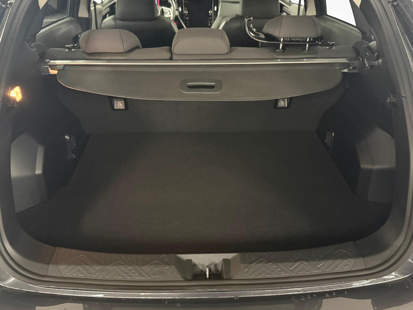 SUBARU Crosstrek 2.0i e-Boxer Swiss Plus-image-12