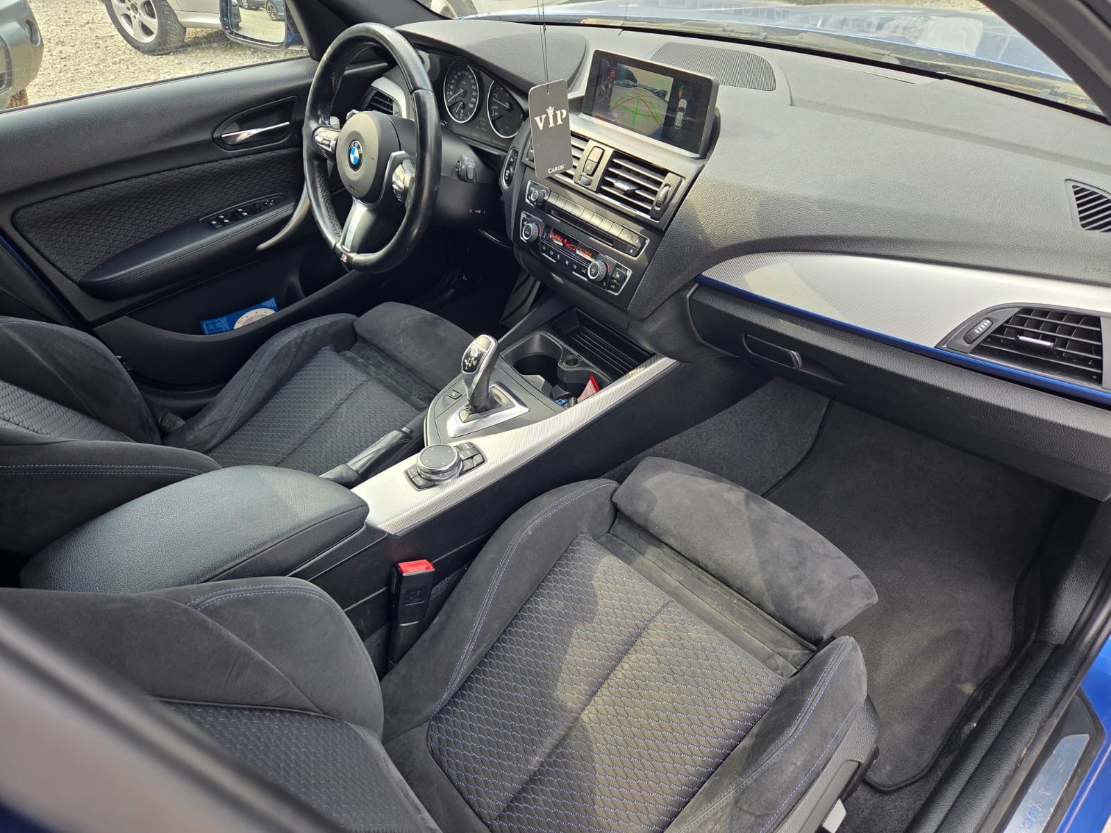 BMW M135i xDrive Steptronic-image-10