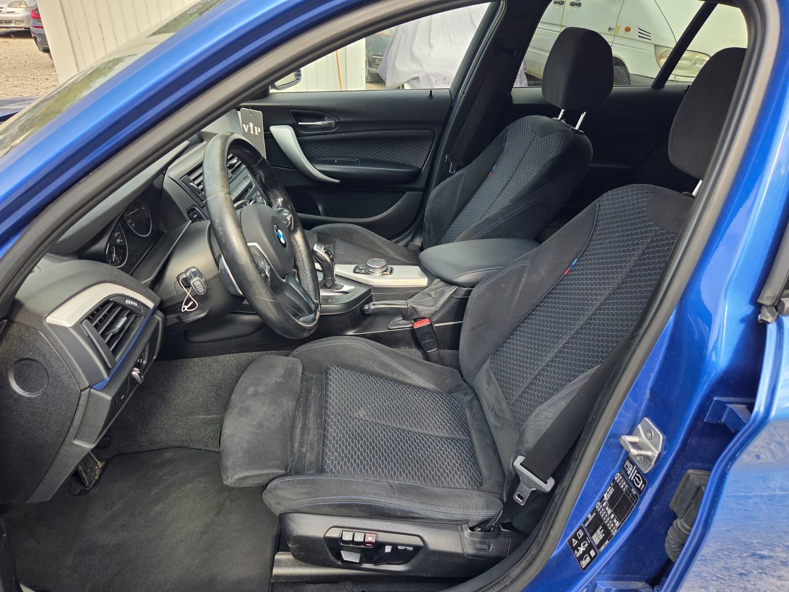 BMW M135i xDrive Steptronic-image-9
