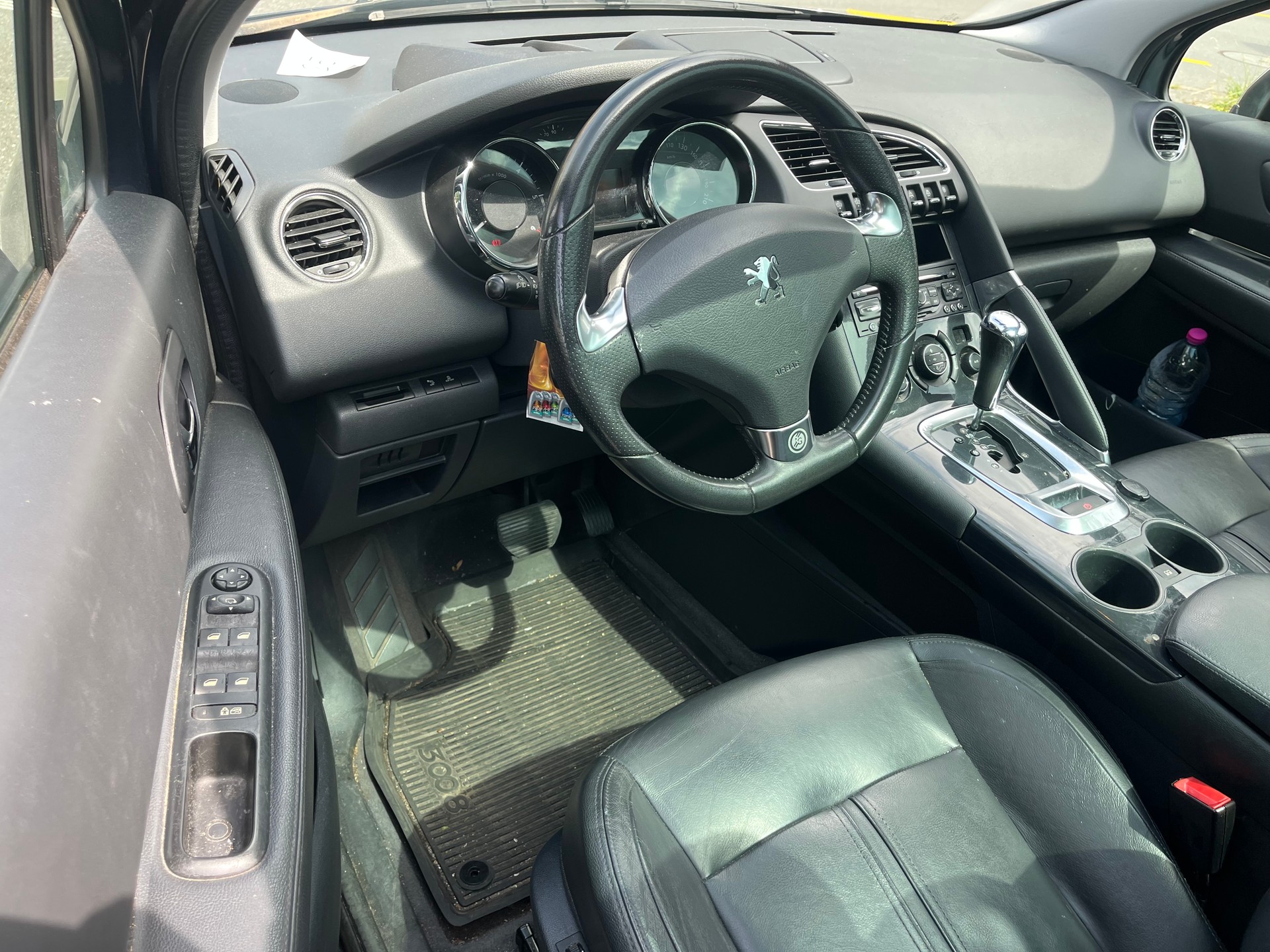 PEUGEOT 3008 2.0 HDI Sport Pack Tiptronic-image-10