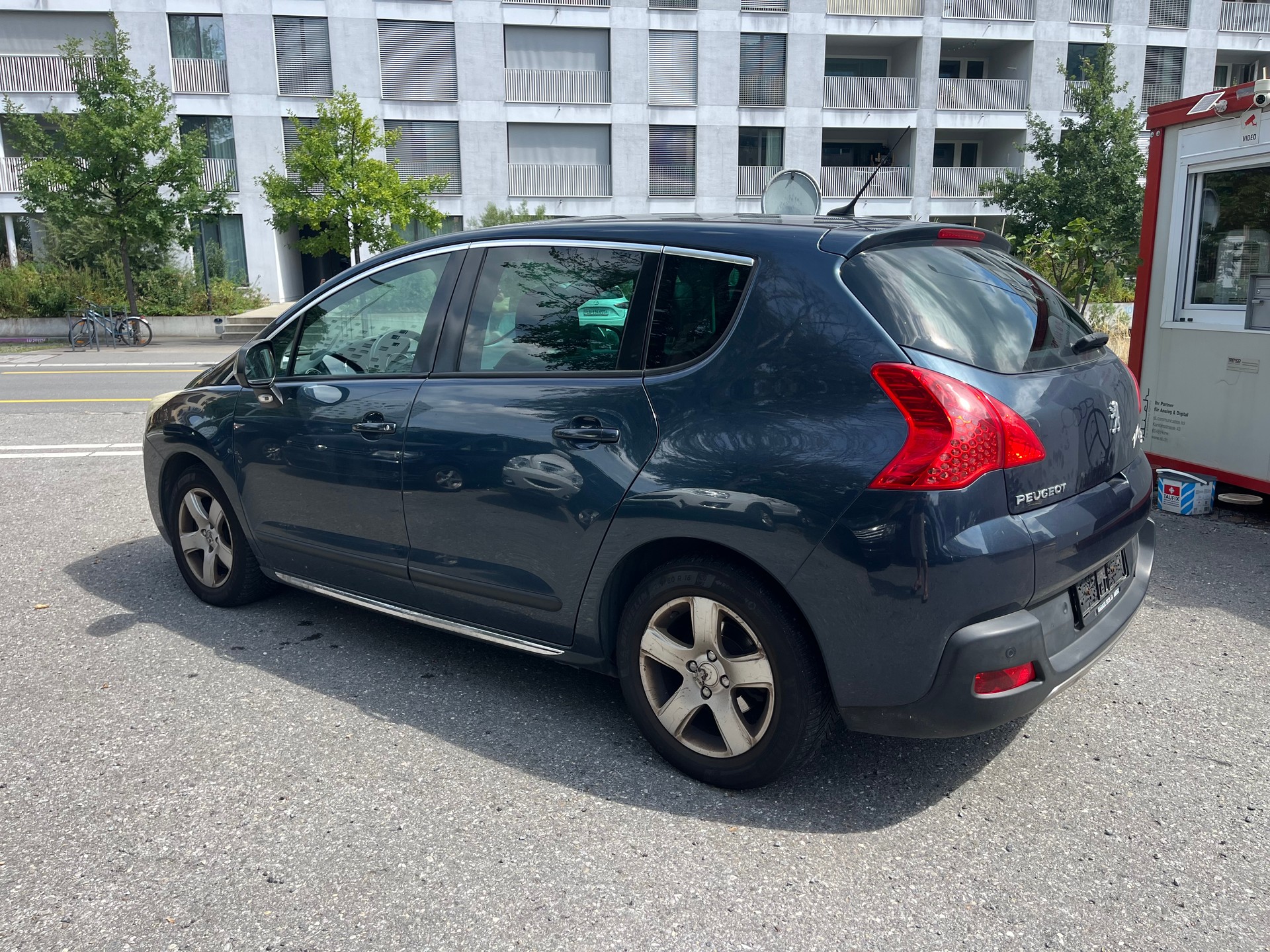 PEUGEOT 3008 2.0 HDI Sport Pack Tiptronic-image-2