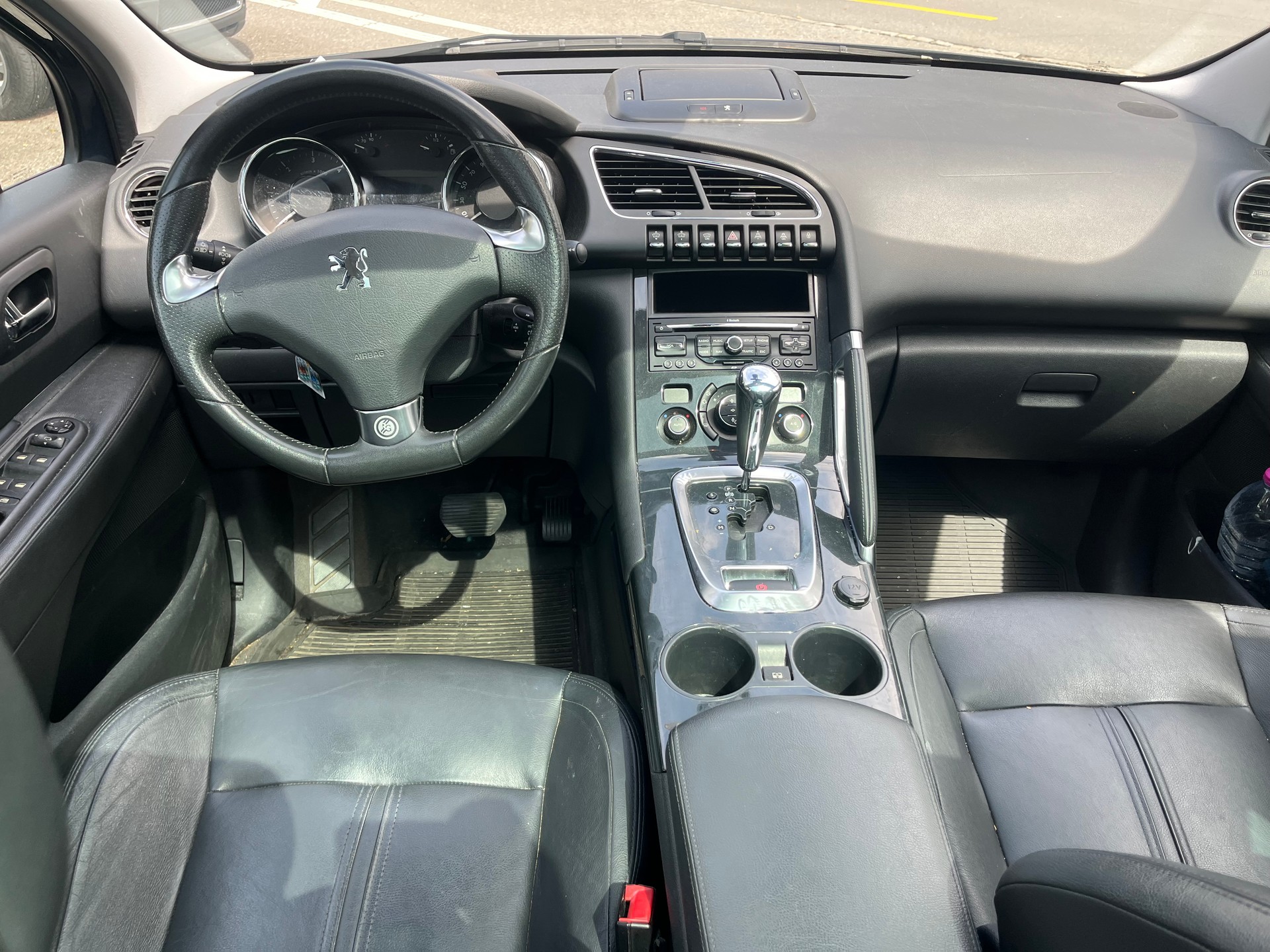 PEUGEOT 3008 2.0 HDI Sport Pack Tiptronic-image-8