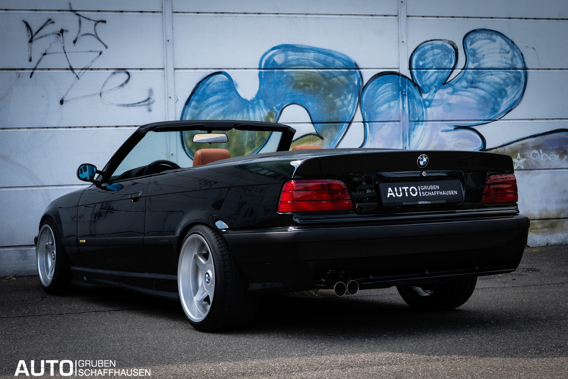 BMW 325i Cabrio-image-25