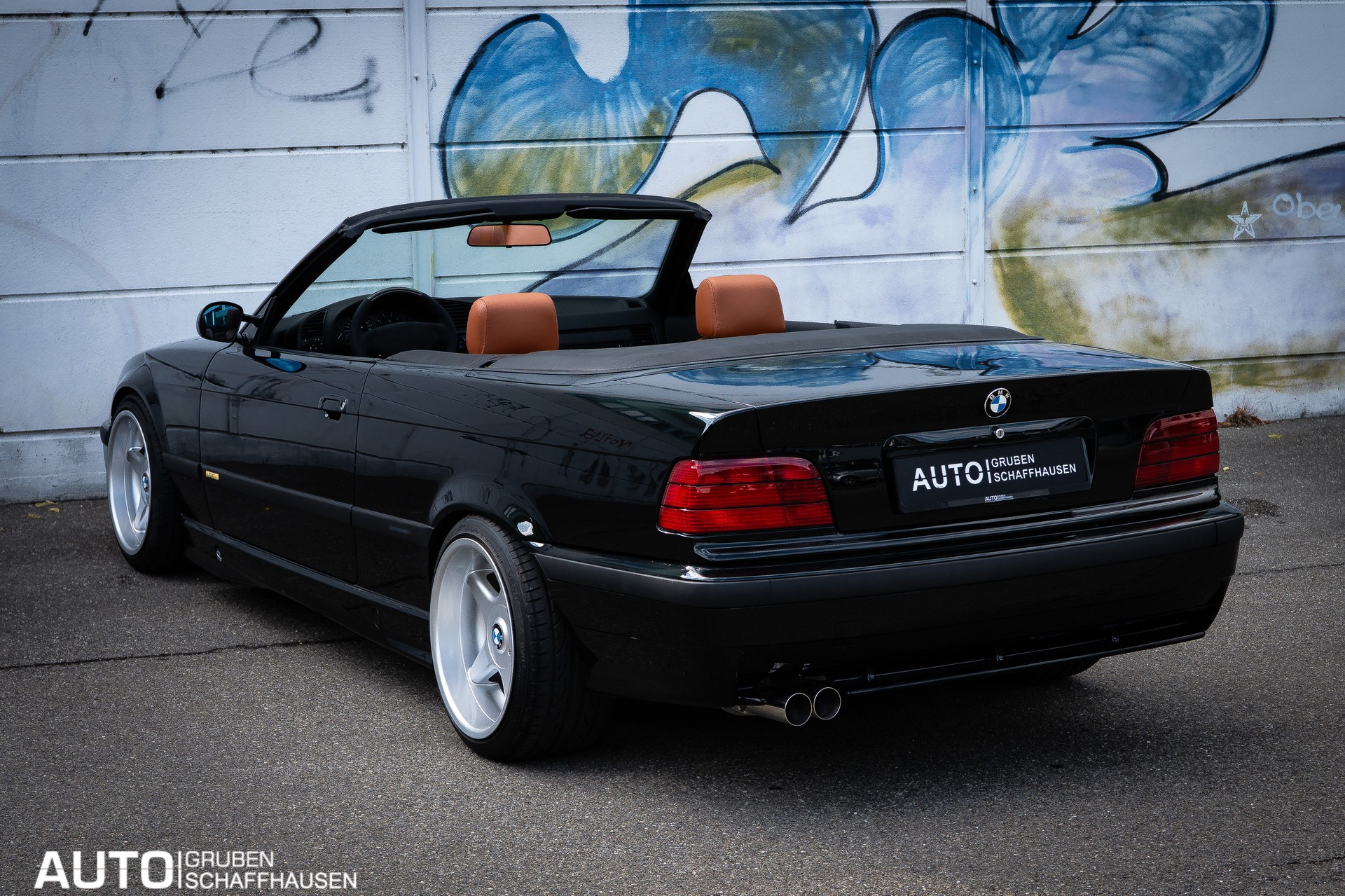 BMW 325i Cabrio-image-26