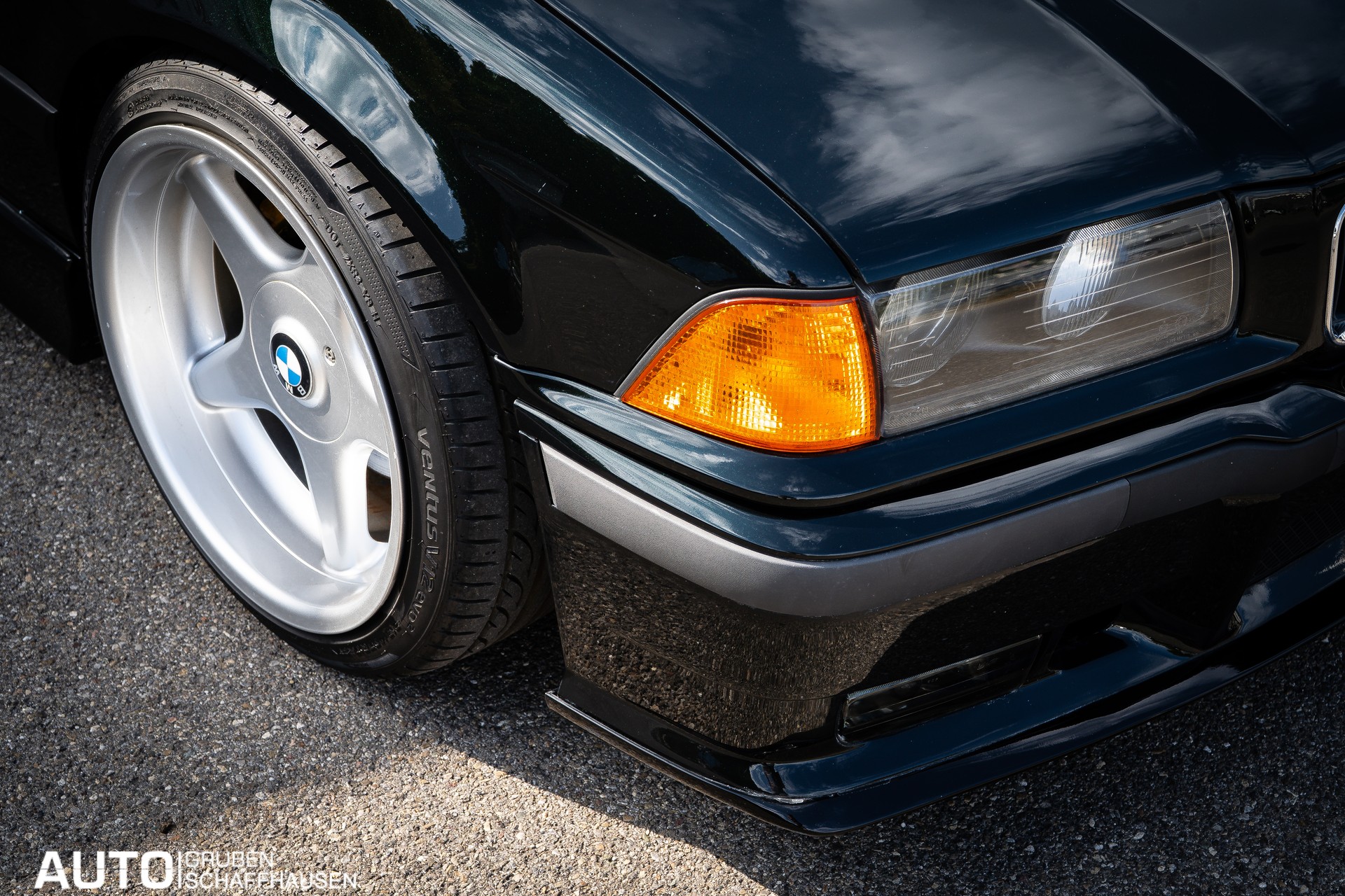 BMW 325i Cabrio-image-4