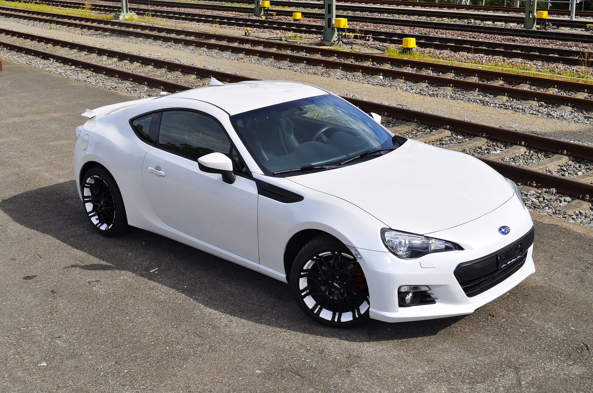 SUBARU BRZ 2.0R-image-1