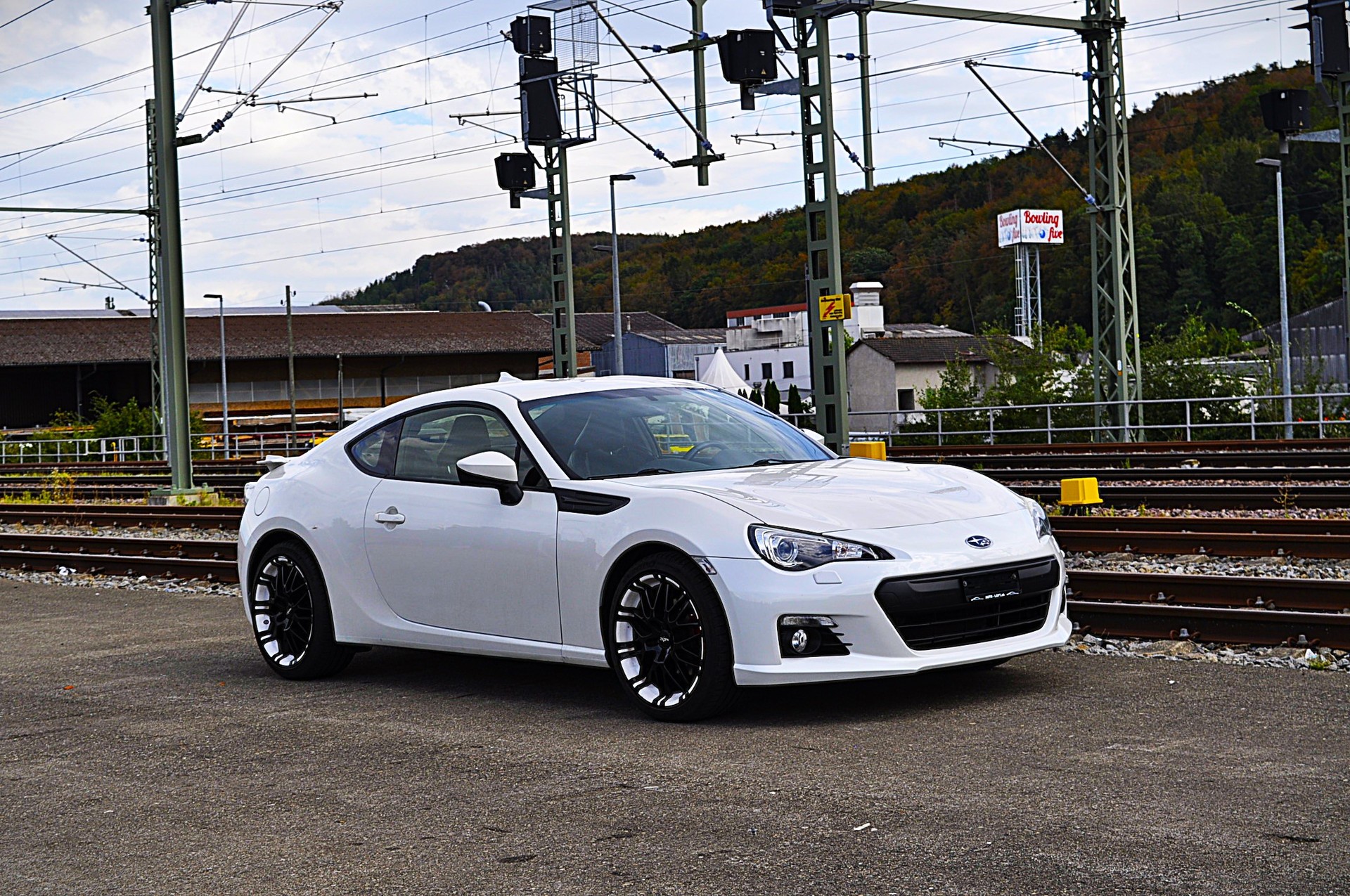 SUBARU BRZ 2.0R-image-2