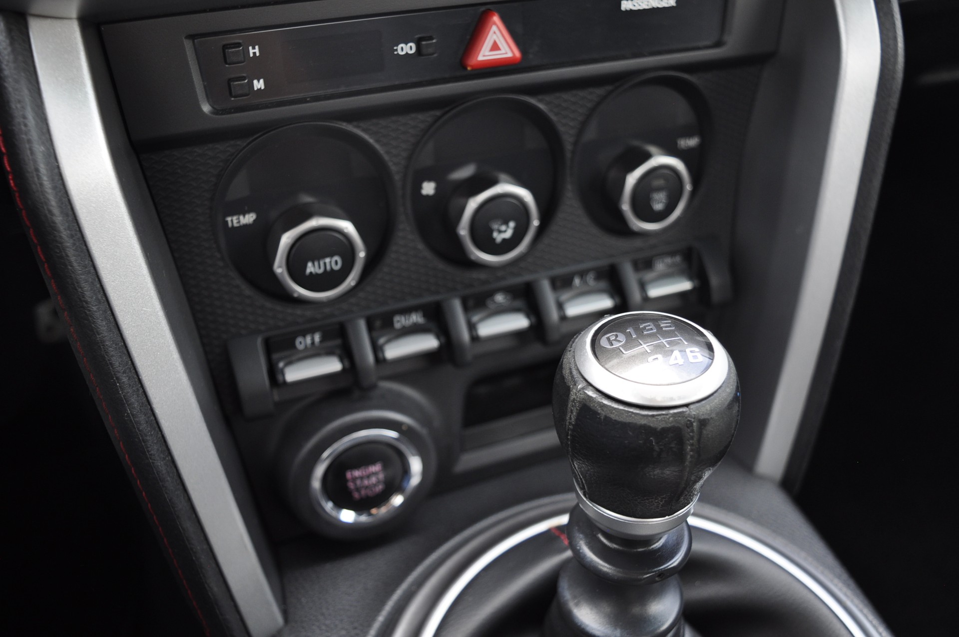 SUBARU BRZ 2.0R-image-11