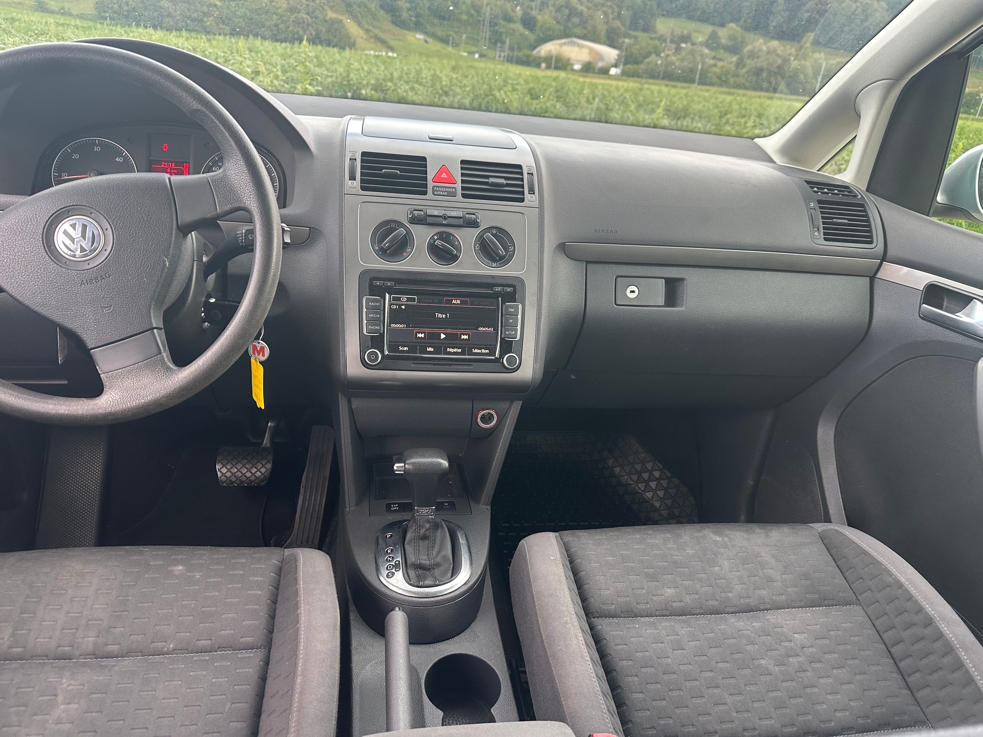VW Touran 1.9 TDI Trendline DSG-image-12