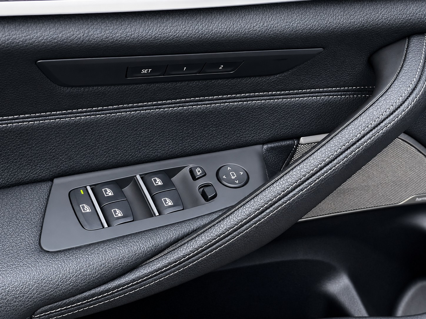 BMW 530e xDrive SAG M-SPORT PRO * CH FAHRZEUG AUS 1. HAND * Harman/Kardon * Parking Assistant Plus *-image-16