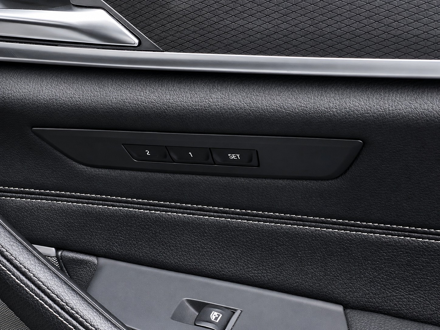 BMW 530e xDrive SAG M-SPORT PRO * CH FAHRZEUG AUS 1. HAND * Harman/Kardon * Parking Assistant Plus *-image-13