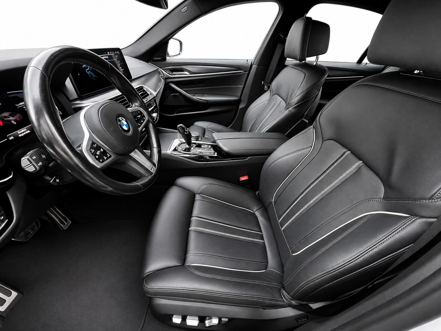 BMW 530e xDrive SAG M-SPORT PRO * CH FAHRZEUG AUS 1. HAND * Harman/Kardon * Parking Assistant Plus *-image-11