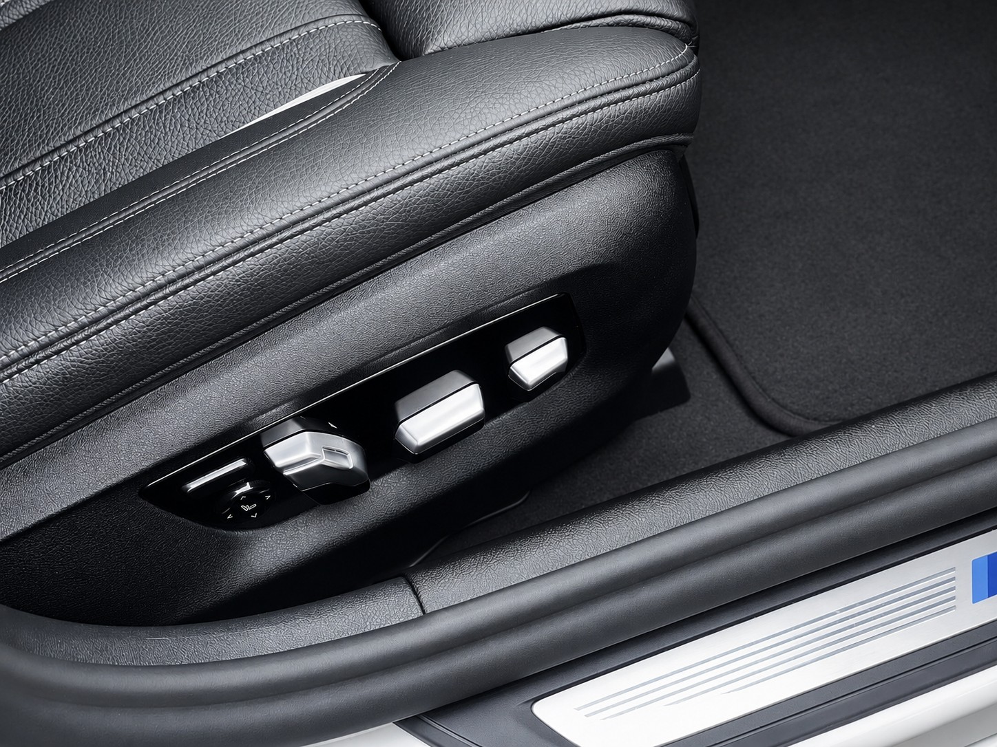 BMW 530e xDrive SAG M-SPORT PRO * CH FAHRZEUG AUS 1. HAND * Harman/Kardon * Parking Assistant Plus *-image-17
