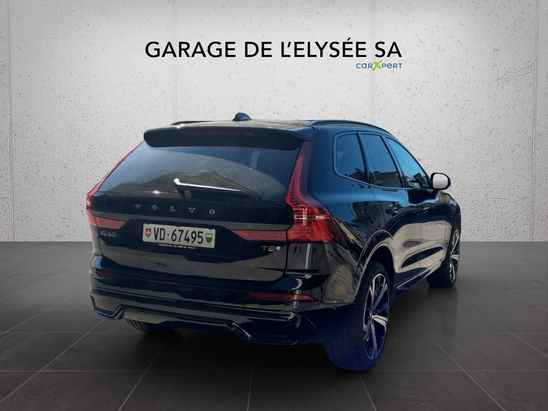 VOLVO XC60 T8 eAWD PluginHybrid Plus Dark Geartronic-image-5