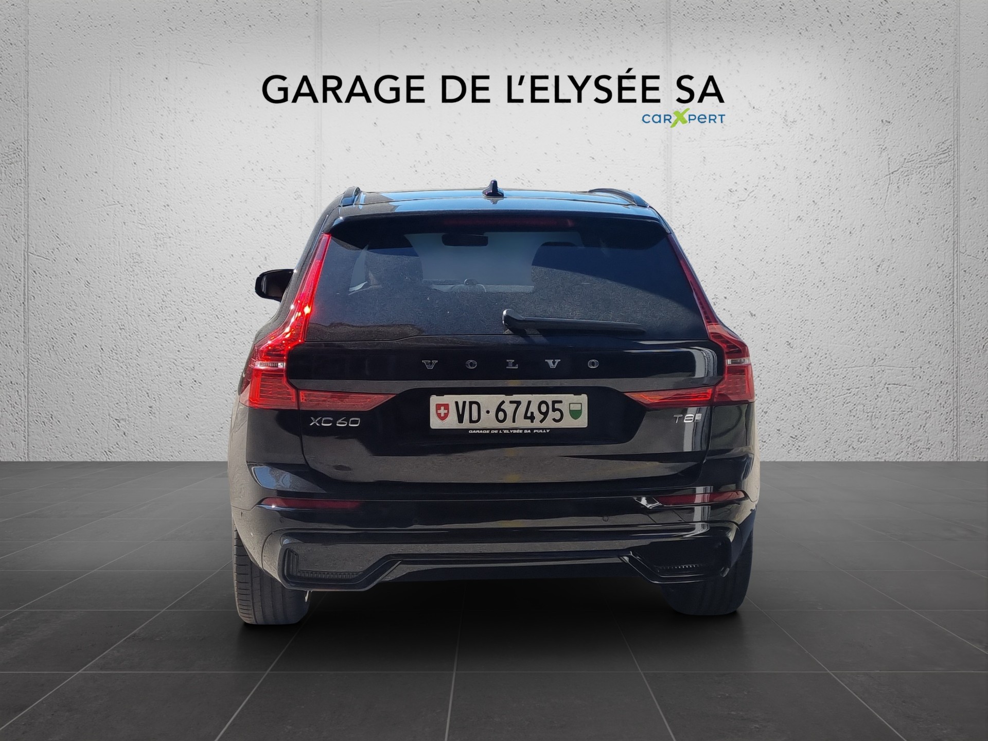 VOLVO XC60 T8 eAWD PluginHybrid Plus Dark Geartronic-image-4