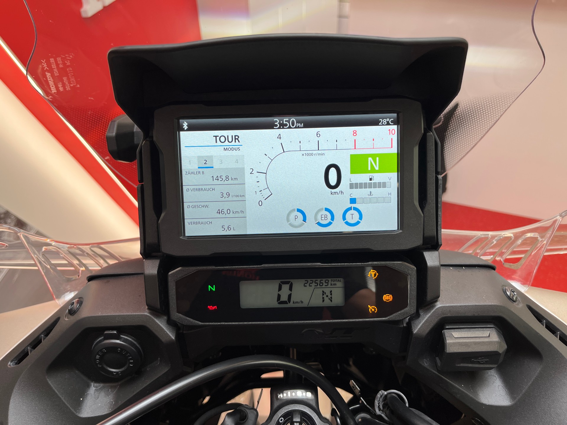 HONDA NT 1000 A Modell 2025 frisch ab grossem Service-image-7