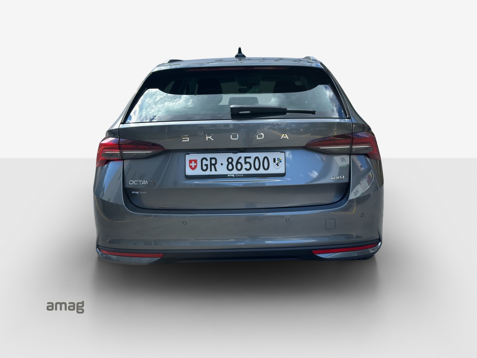 SKODA Octavia Combi 2.0 TSI DSG Selection 4x4-image-3