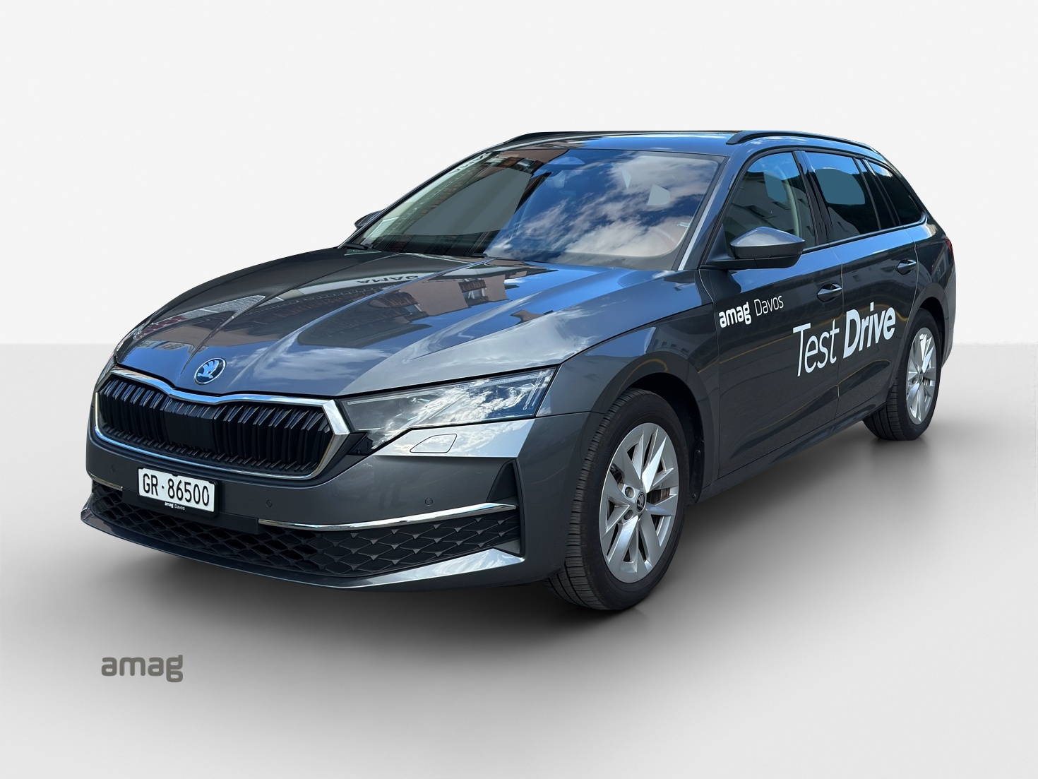 SKODA Octavia Combi 2.0 TSI DSG Selection 4x4-image-0