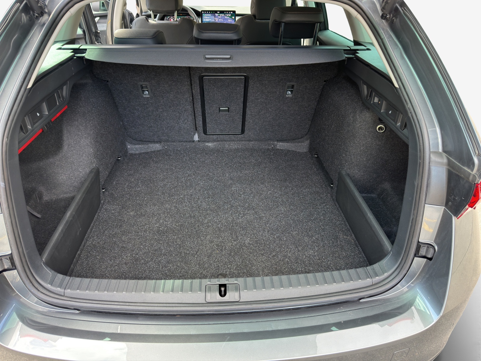 SKODA Octavia Combi 2.0 TSI DSG Selection 4x4-image-12
