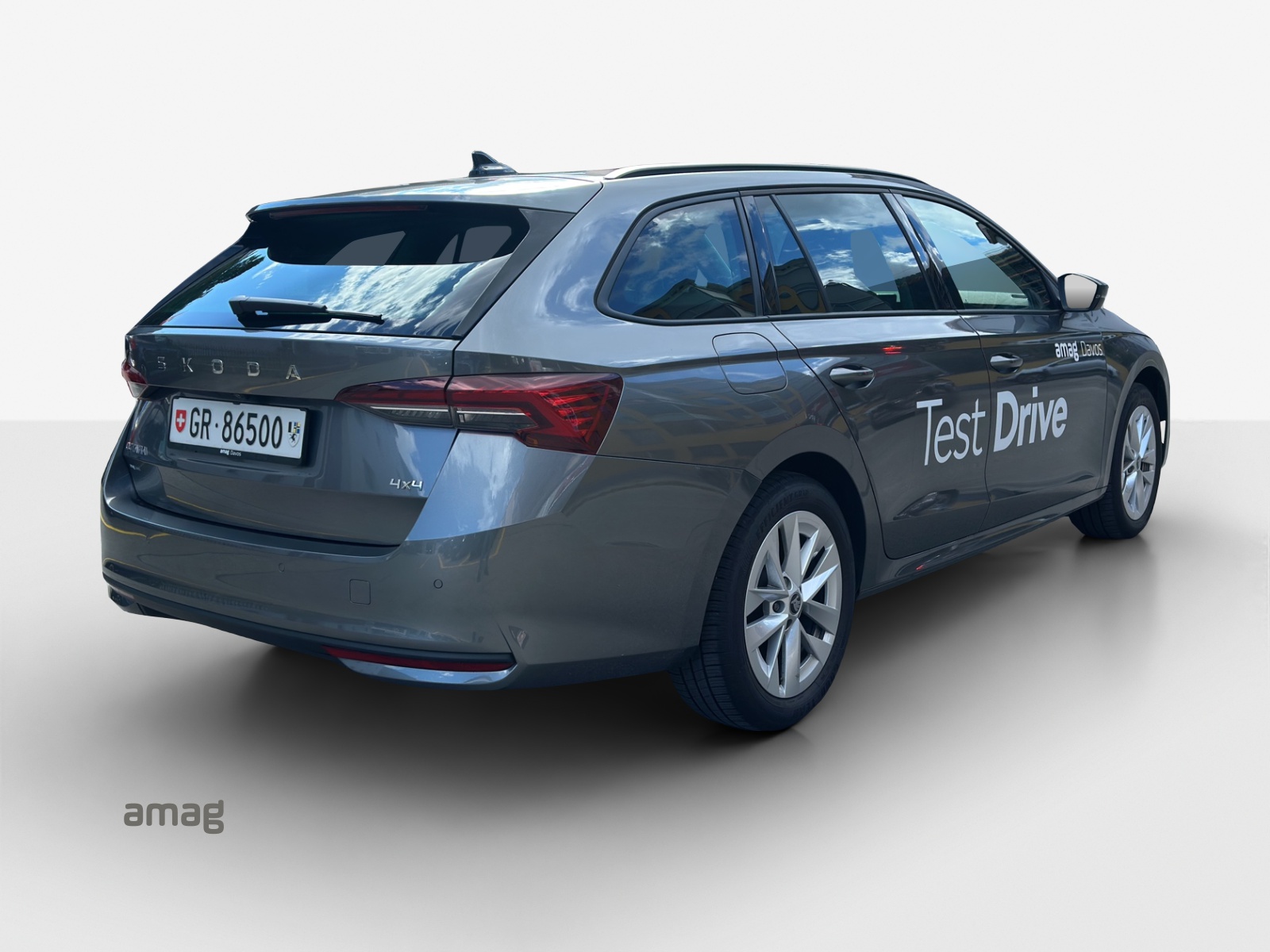 SKODA Octavia Combi 2.0 TSI DSG Selection 4x4-image-4