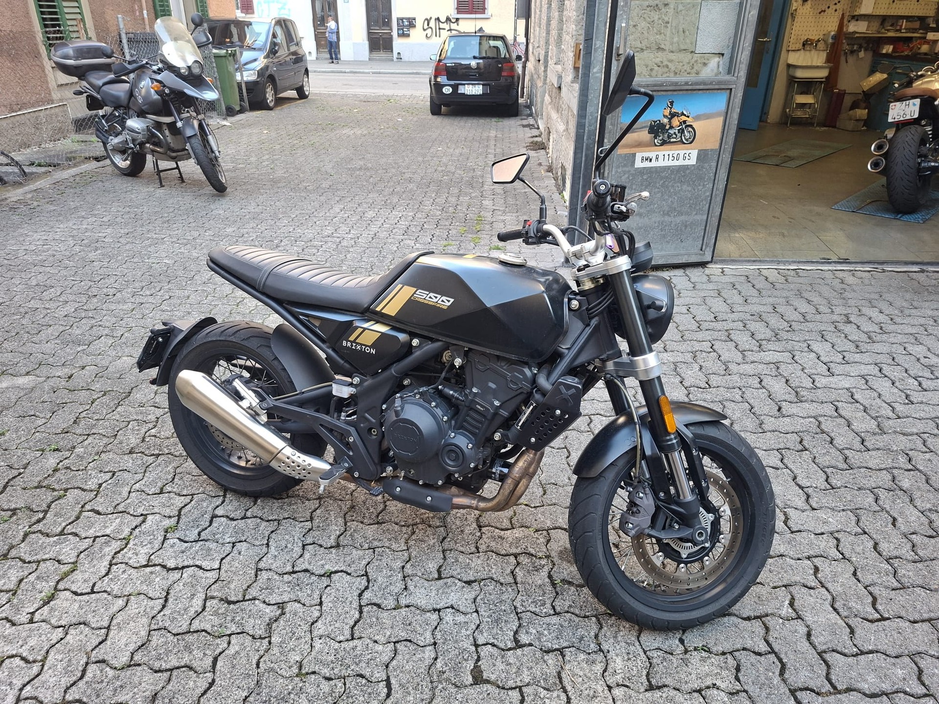 BRIXTON Crossfire 500