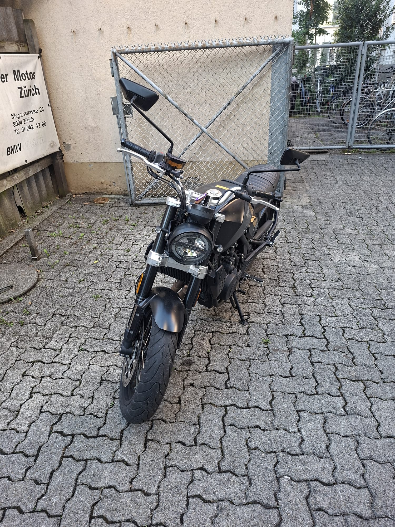 BRIXTON Crossfire 500-image-2