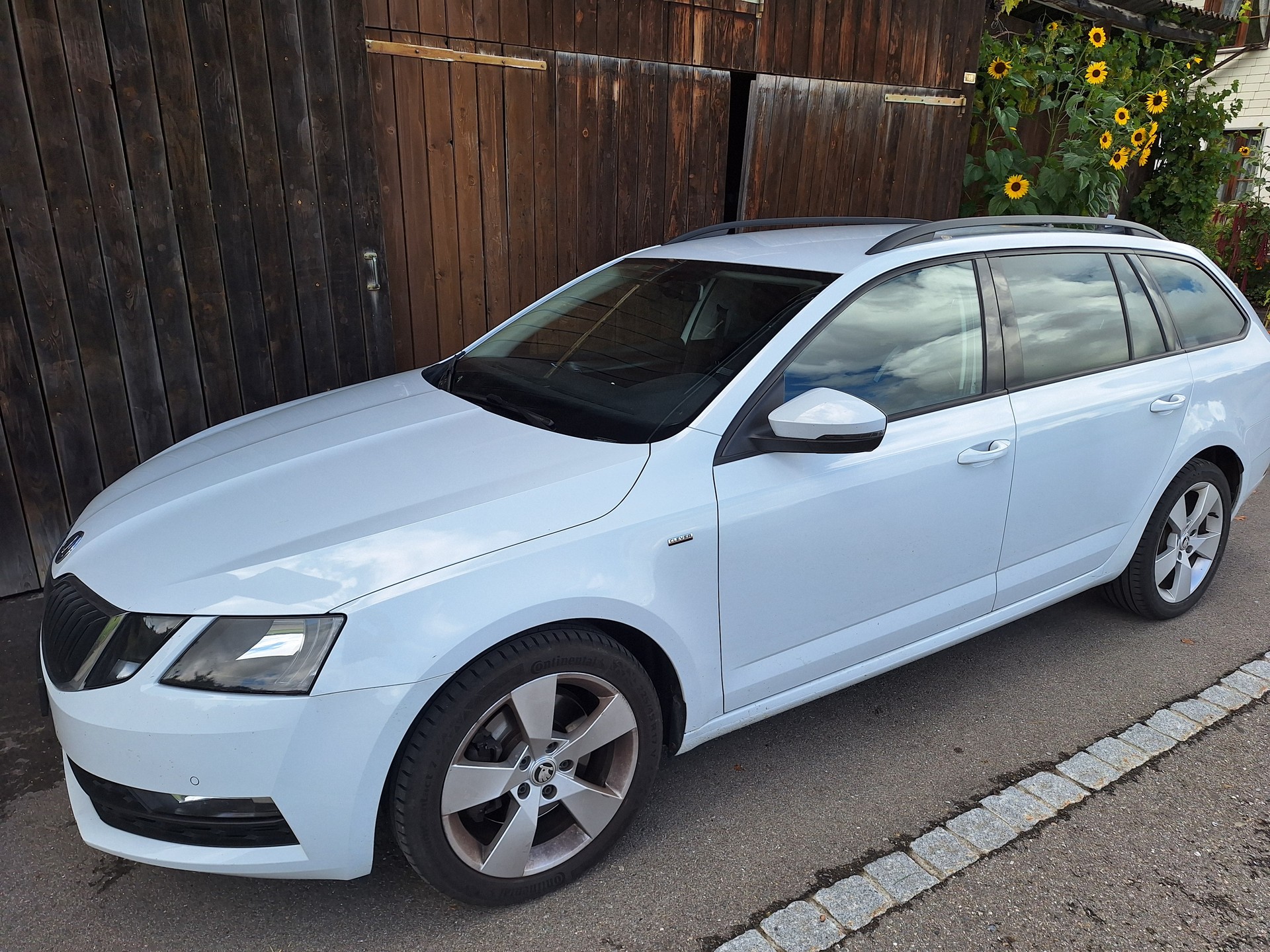 SKODA 1.8 TSI Clever 4x4 DSG-image-0